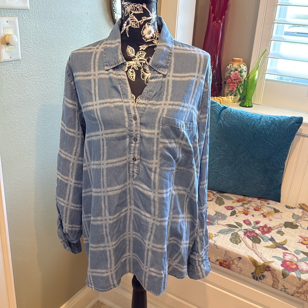 Cato Chambray tunic, Button/tab sleeves